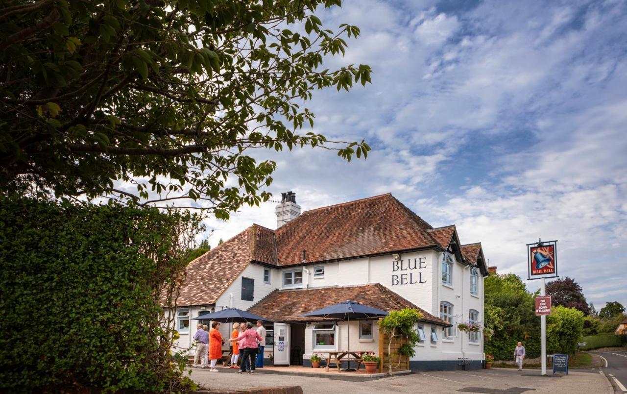 The Blue Bell Hotel มิดเฮิร์สต์ ภายนอก รูปภาพ